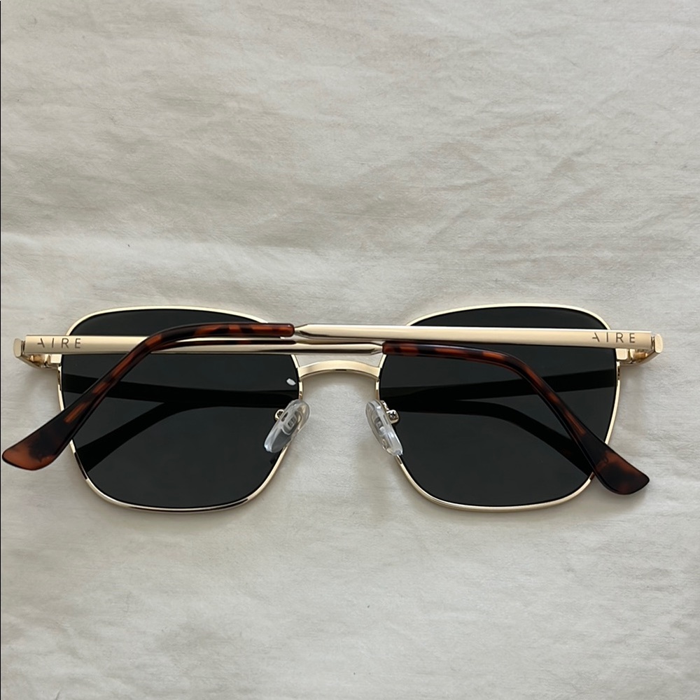 AIRE - Stylish Gold and Black Sunglasses - Picture 2 of 3